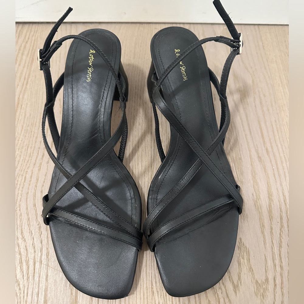 & other stories strappy leather heeled sandals size 7